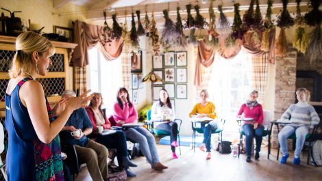 Dejte si zdraví do&nbsp;souvislostí –&nbsp;seminář ELEMENT DŘEVA